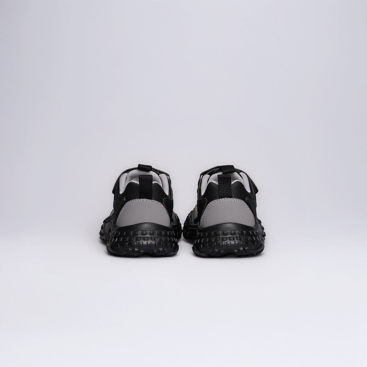 Çocuk Outdoor Tabanlı Spor Ayakkabı Siyah