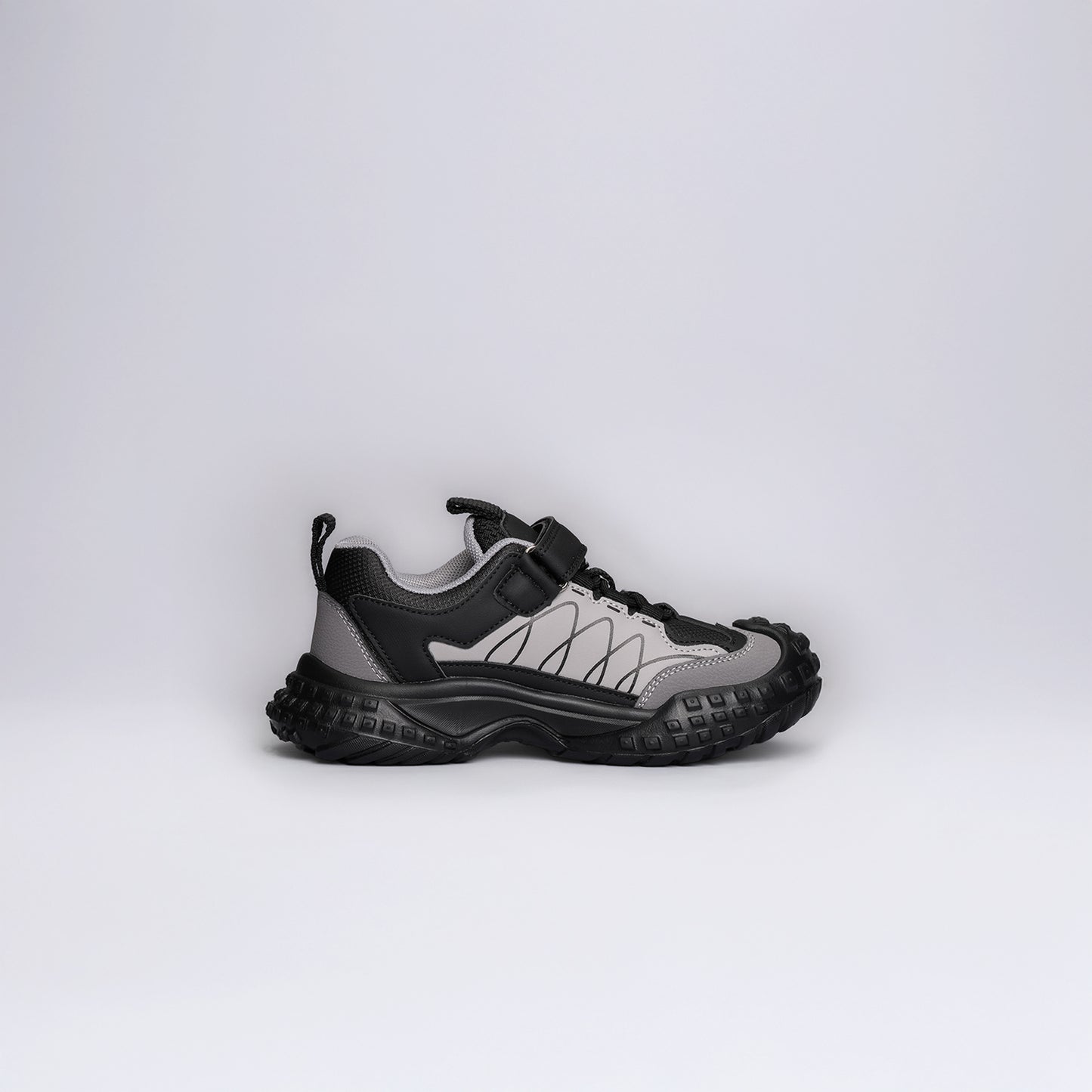 Çocuk Outdoor Tabanlı Spor Ayakkabı Siyah